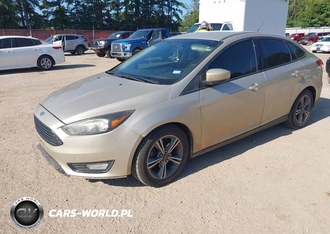 2018 Ford Focus Se VIN:1FADP3F21JL286843 - 2