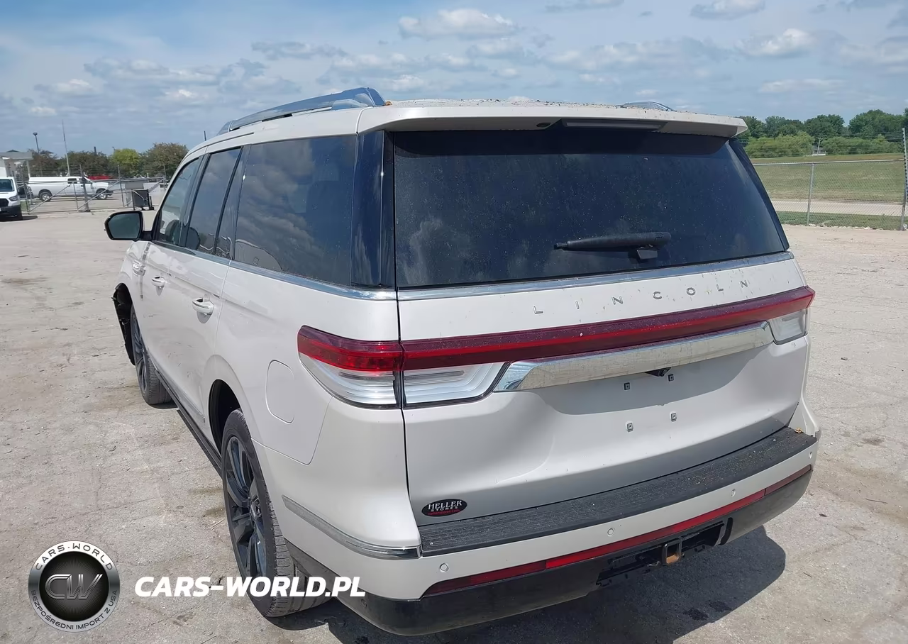 2024 Lincoln Navigator Reserve VIN:5LMJJ2LG7REL02612 - 3