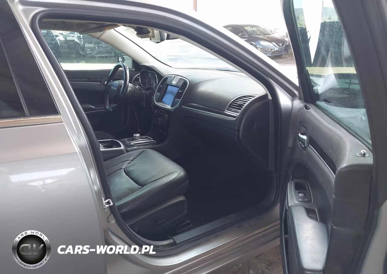 2015 Chrysler 300 Limited VIN:2C3CCAAG4FH796606 - 5