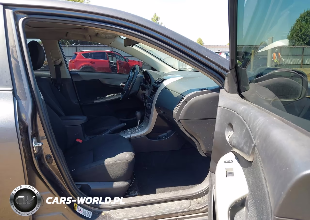 2010 Toyota Corolla S VIN:2T1BU4EE6AC533793 - 5