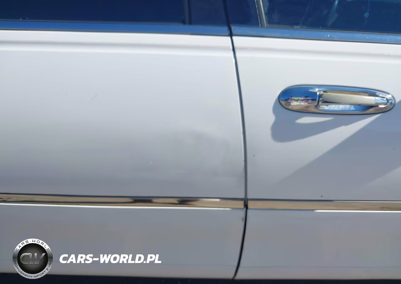 2000 Lincoln Town Car Signature VIN:1LNHM82W2YY797528 - 6