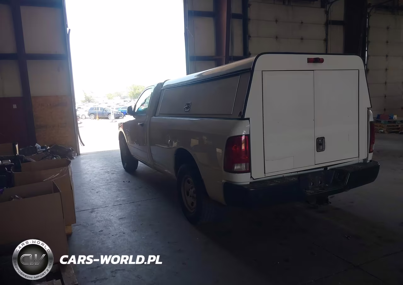 2019 Ram 1500 Classic Tradesman 4X4 8' Box VIN:3C6JR7DG9KG600001 - 3