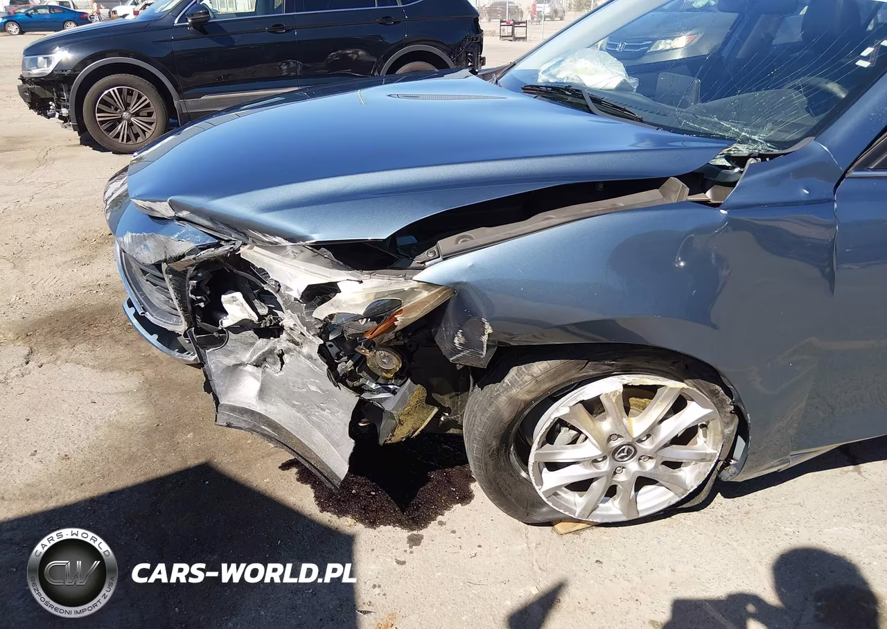 2015 Mazda Mazda3 I Grand Touring VIN:JM1BM1W76F1223542 - 6