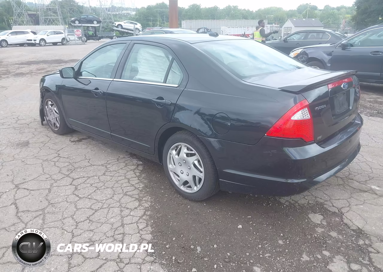 2011 Ford Fusion Se VIN:3FAHP0HAXBR245814 - 3