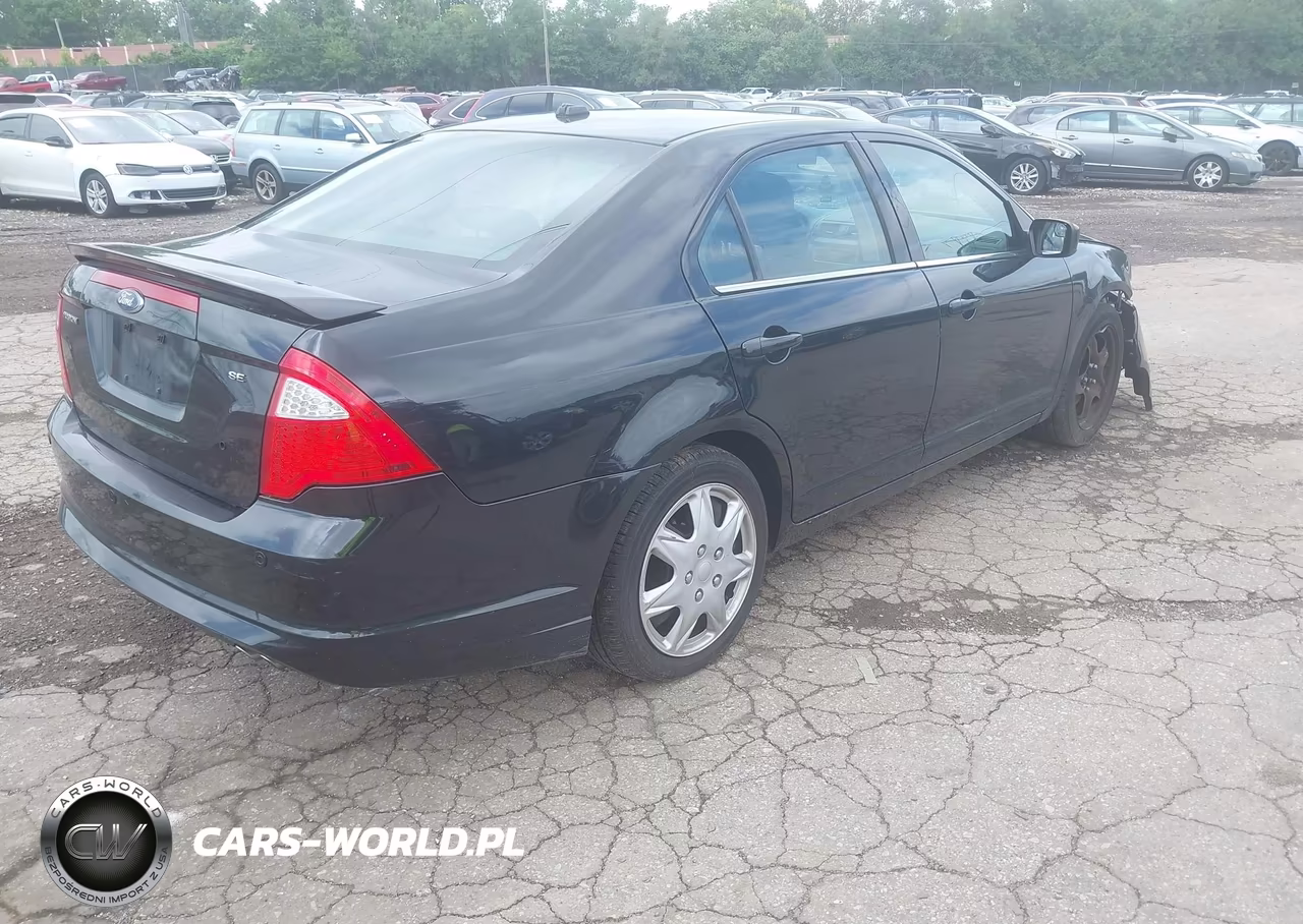 2011 Ford Fusion Se VIN:3FAHP0HAXBR245814 - 4