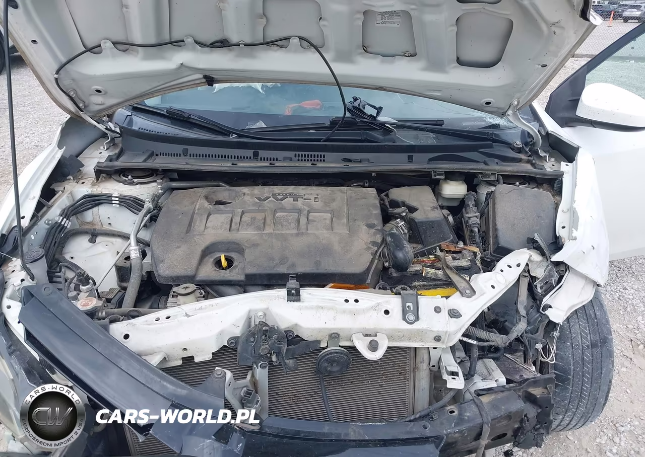 2018 Toyota Corolla Le VIN:5YFBURHE7JP839524 - 10