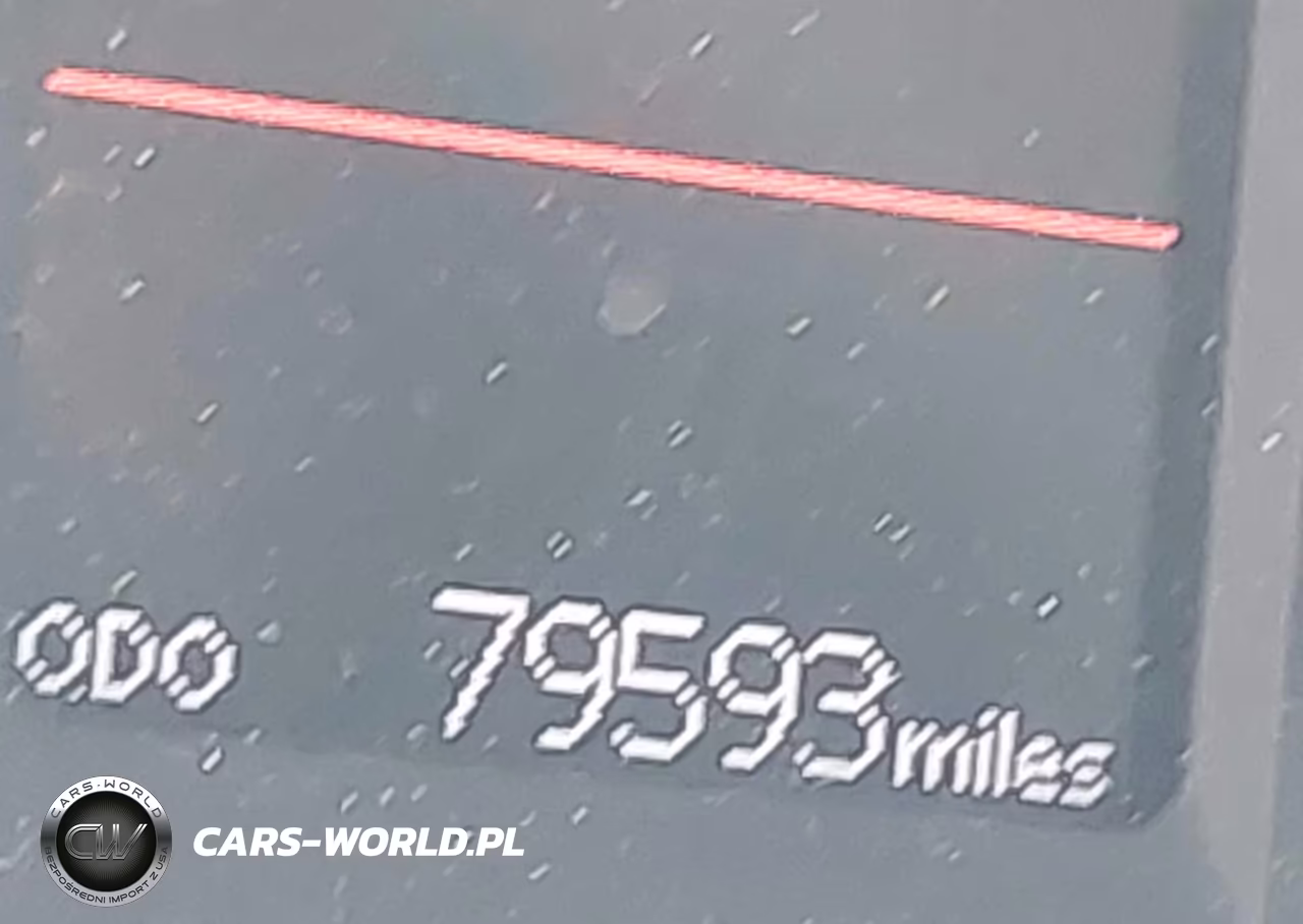 2018 Toyota Corolla Le VIN:5YFBURHE7JP839524 - 16