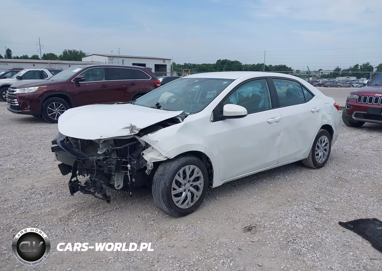 2018 Toyota Corolla Le VIN:5YFBURHE7JP839524 - 2