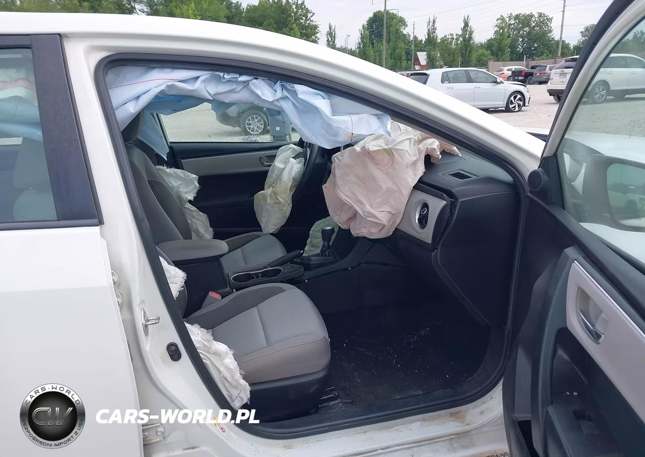 2018 Toyota Corolla Le VIN:5YFBURHE7JP839524 - 5