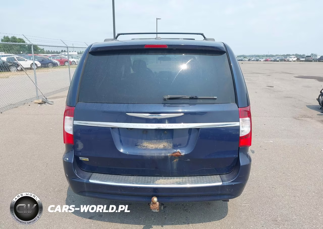 2015 Chrysler Town & Country Touring VIN:2C4RC1BG3FR644251 - 17