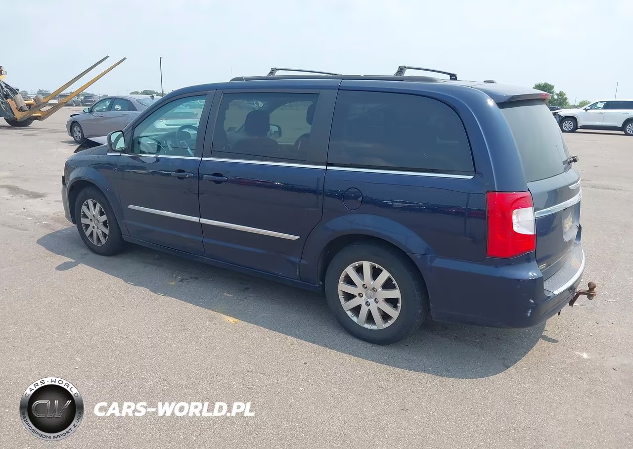 2015 Chrysler Town & Country Touring VIN:2C4RC1BG3FR644251 - 3