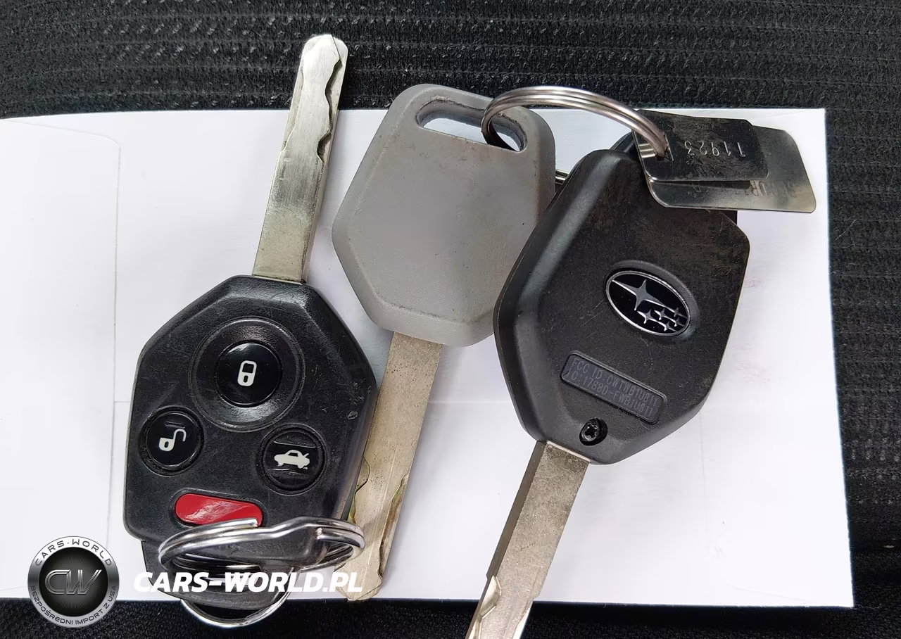 2014 Subaru Outback 2.5I Premium VIN:4S4BRBCC1E3328383 - 11