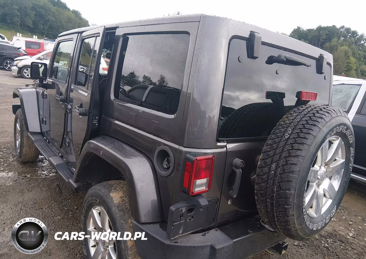 2016 Jeep Wrangler Unlimited Sahara VIN:1C4BJWEG9GL180988 - 3