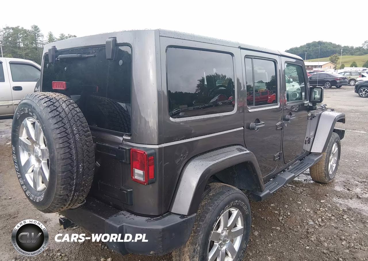 2016 Jeep Wrangler Unlimited Sahara VIN:1C4BJWEG9GL180988 - 4