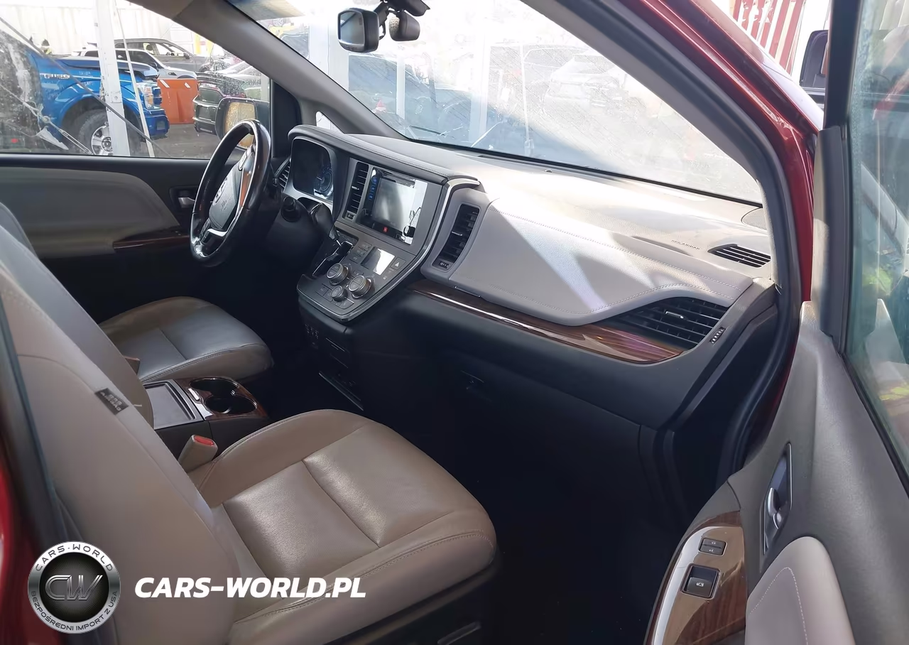 2017 Toyota Sienna Limited Premium 7 Passenger VIN:5TDYZ3DC4HS810836 - 5