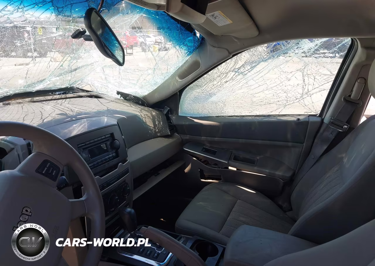 2005 Jeep Grand Cherokee Laredo VIN:1J4GS48K05C526389 - 5