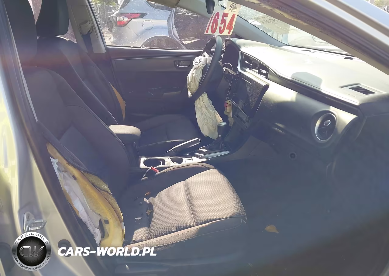 2018 Toyota Corolla Le VIN:5YFBURHE3JP775515 - 5