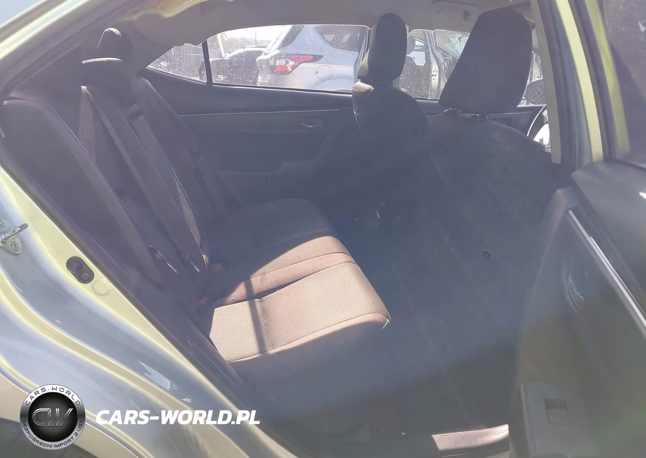 2018 Toyota Corolla Le VIN:5YFBURHE3JP775515 - 8