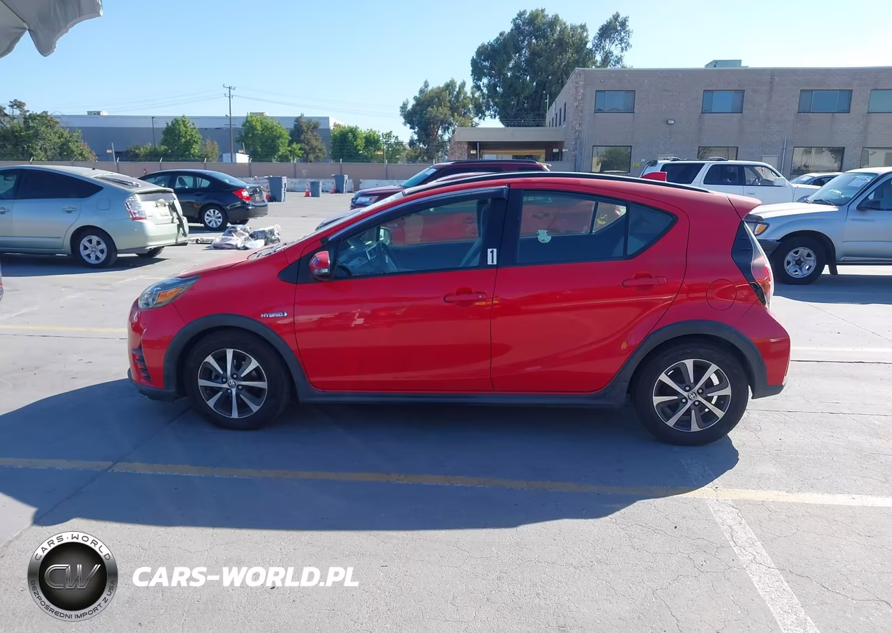 2018 Toyota Prius C One VIN:JTDKDTB39J1602591 - 15