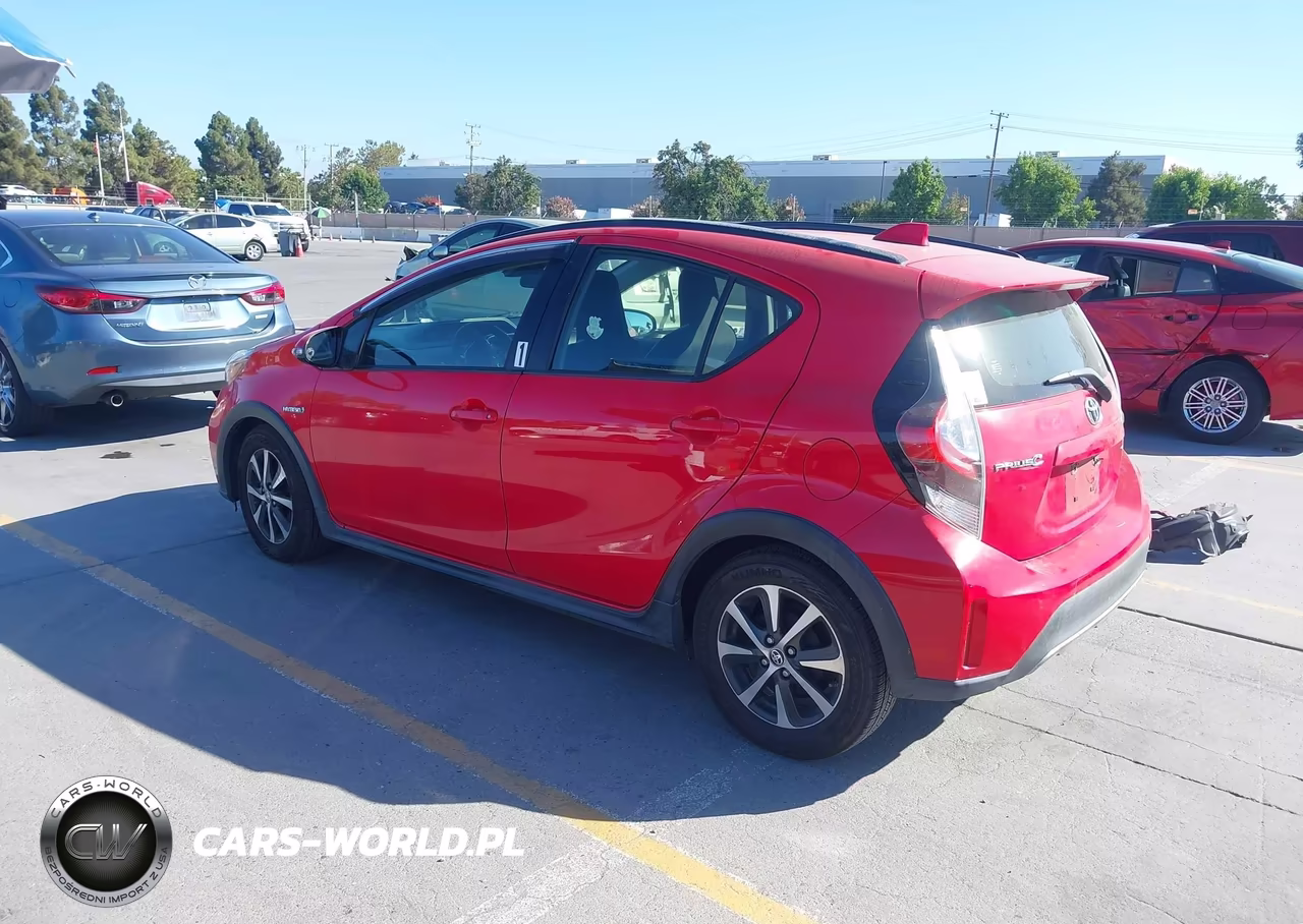 2018 Toyota Prius C One VIN:JTDKDTB39J1602591 - 3