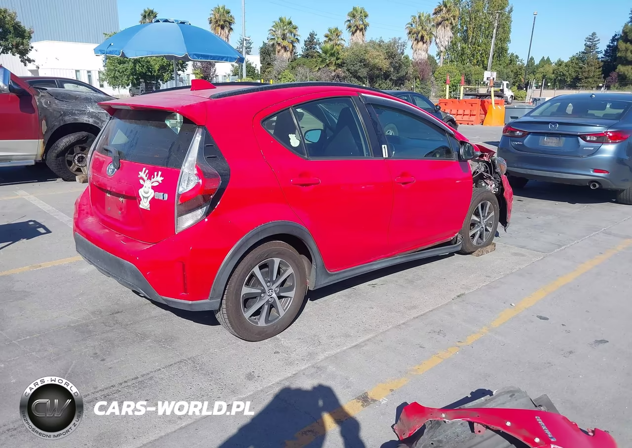 2018 Toyota Prius C One VIN:JTDKDTB39J1602591 - 4