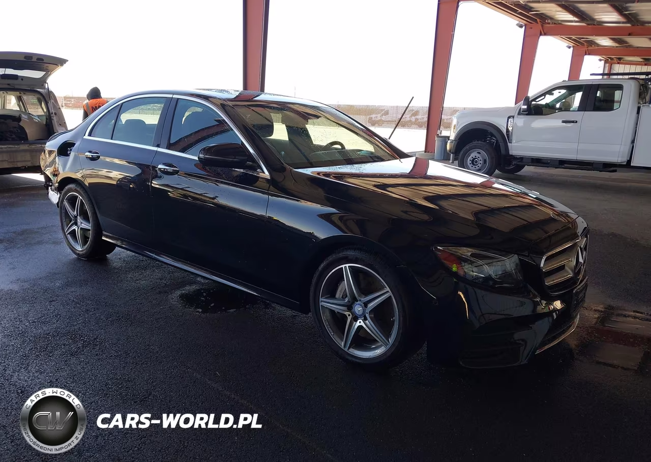 2017 Mercedes-Benz E 300 – zdjęcie 1 z 17