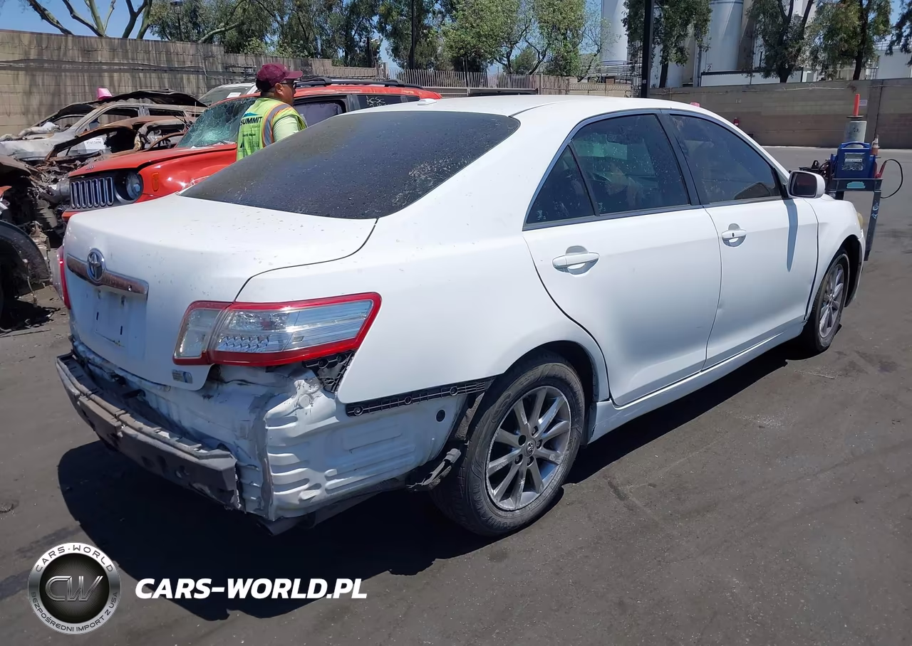 2011 Toyota Camry Hybrid VIN:4T1BB3EKXBU132429 - 4