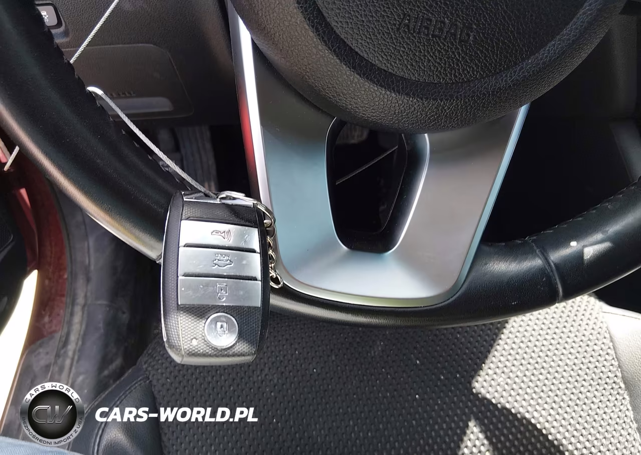 2019 Kia Optima S VIN:5XXGT4L31KG359300 - 11