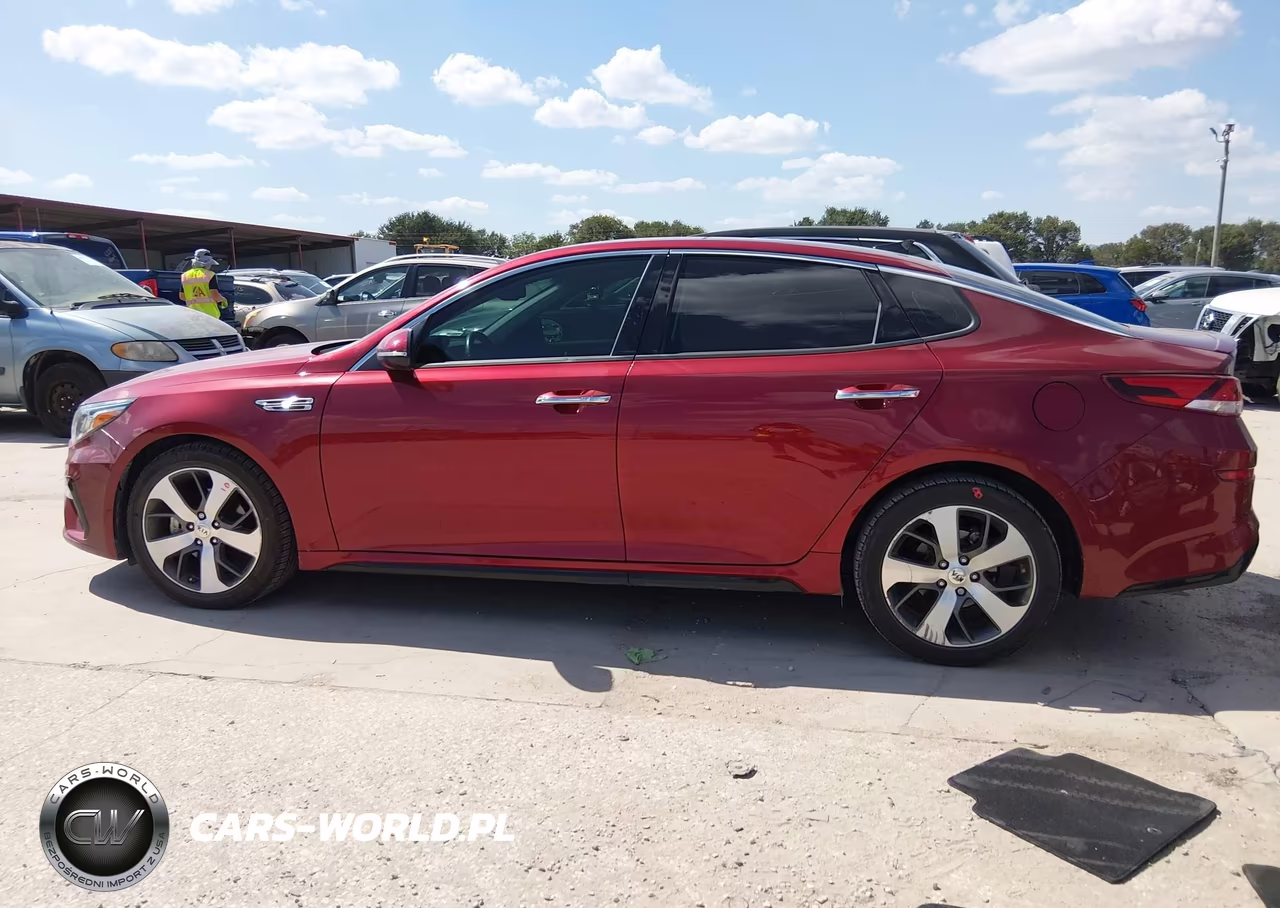 2019 Kia Optima S VIN:5XXGT4L31KG359300 - 14