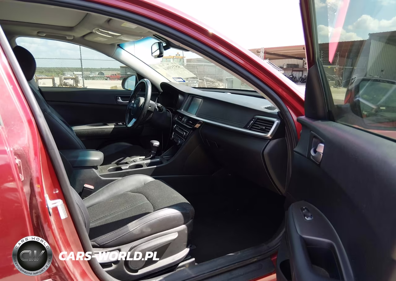 2019 Kia Optima S VIN:5XXGT4L31KG359300 - 5