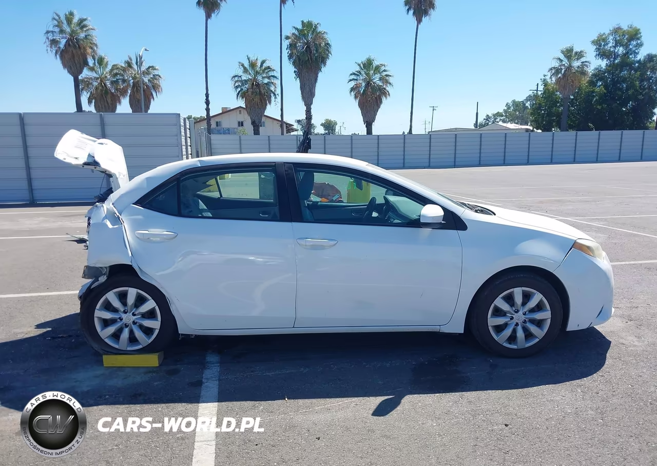 2015 Toyota Corolla Le VIN:5YFBURHE5FP357562 - 14