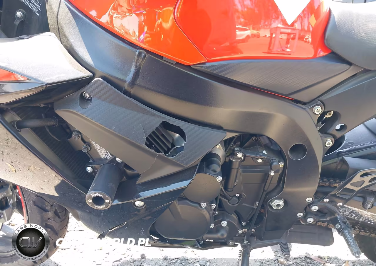 2022 Suzuki Gsx-R600 VIN:JS1GN7FA4N7100328 - 9