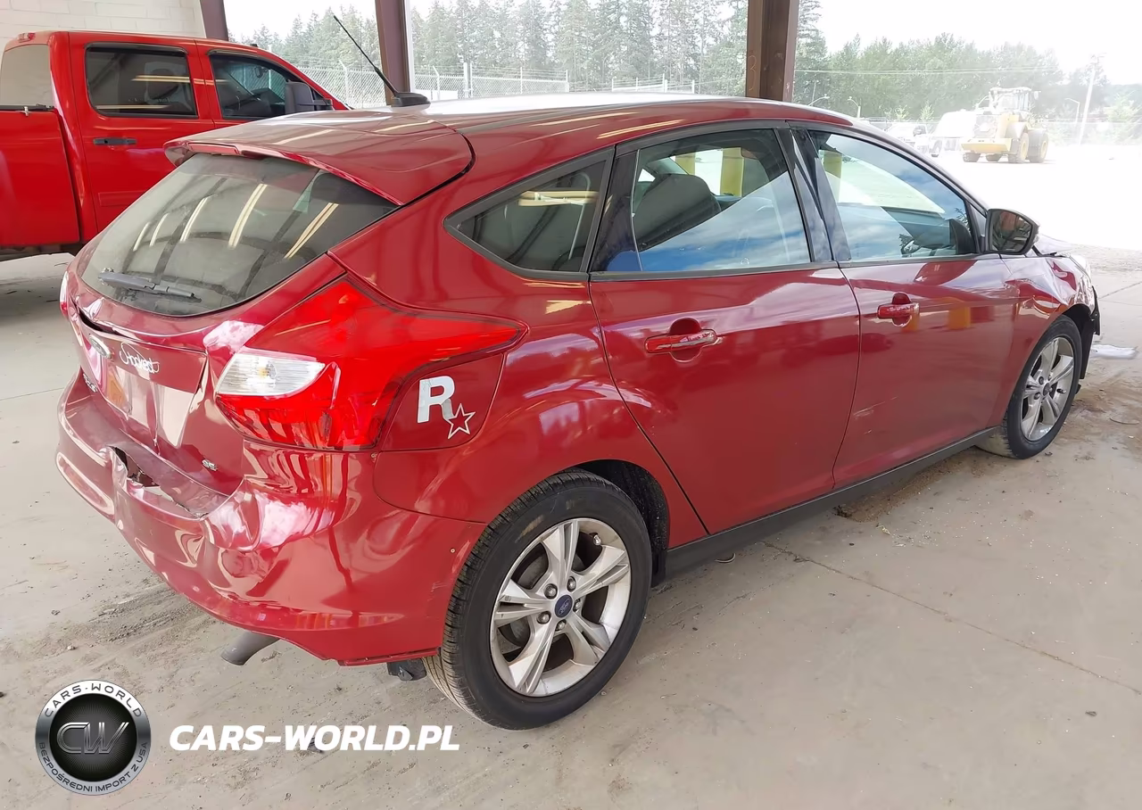 2013 Ford Focus Se VIN:1FADP3K28DL301719 - 4