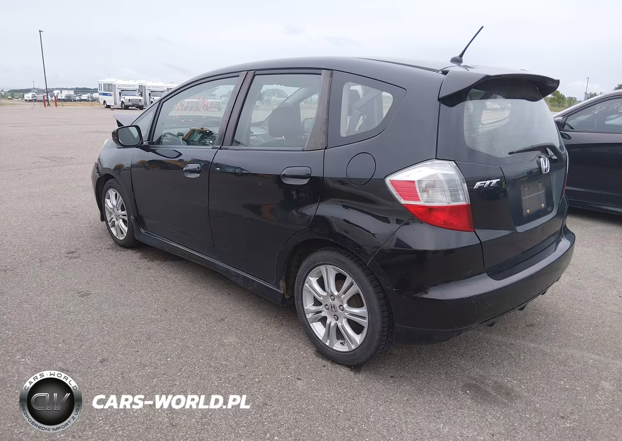 2010 Honda Fit Sport VIN:JHMGE8H48AS021995 - 3