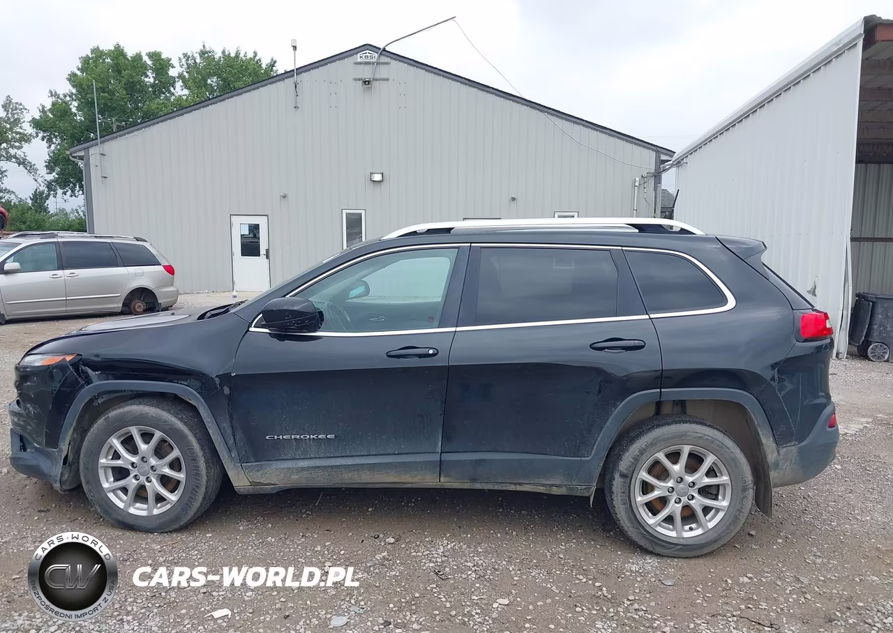 2016 Jeep Cherokee Latitude VIN:1C4PJMCB7GW156060 - 14
