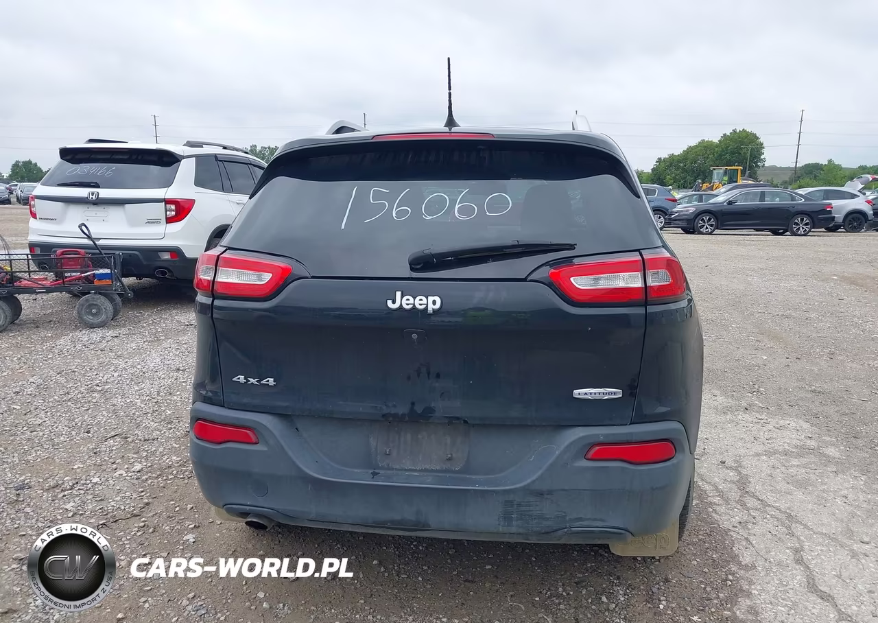 2016 Jeep Cherokee Latitude VIN:1C4PJMCB7GW156060 - 16
