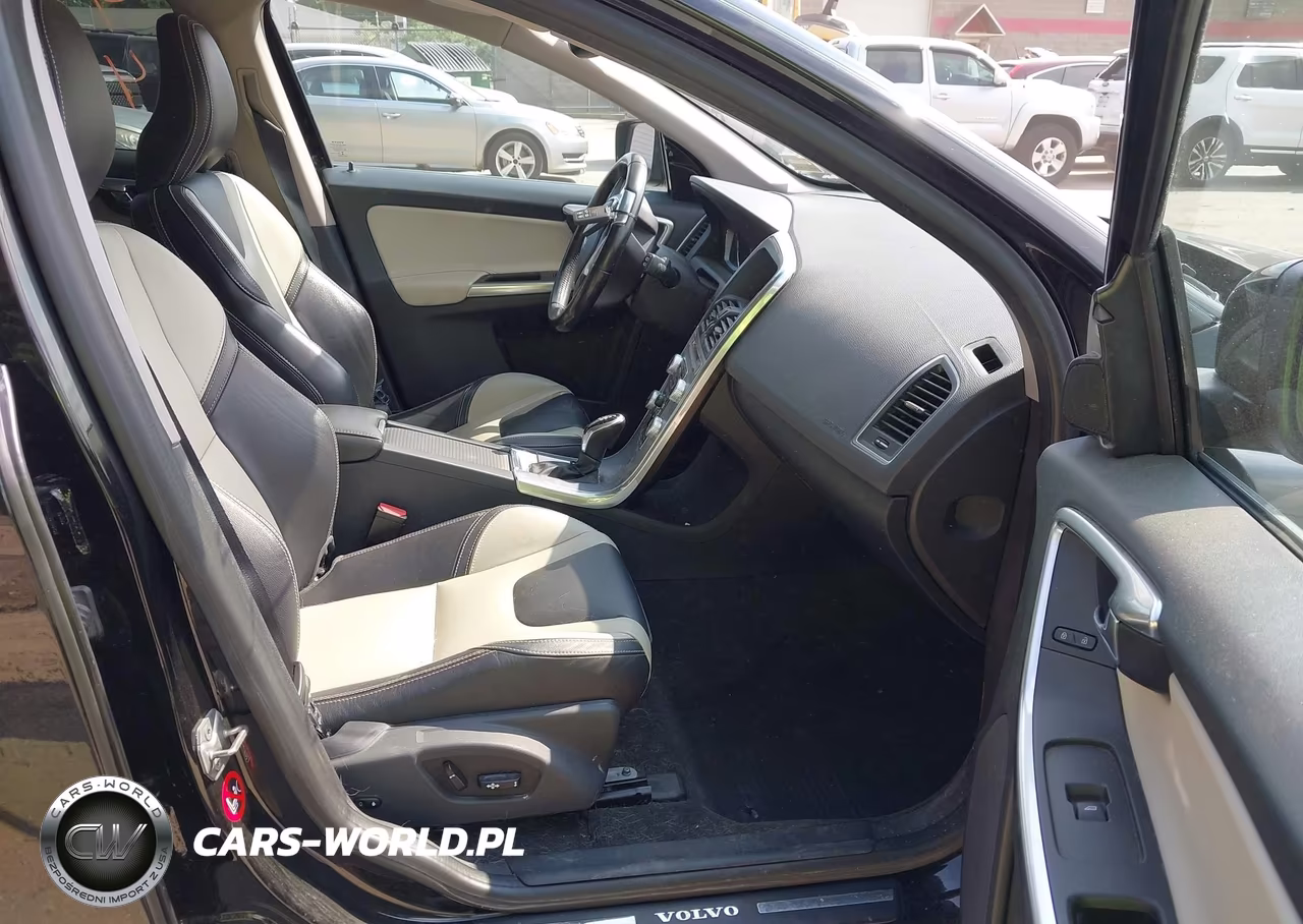 2017 Volvo Xc60 T6 Dynamic VIN:YV449MRR8H2012524 - 5