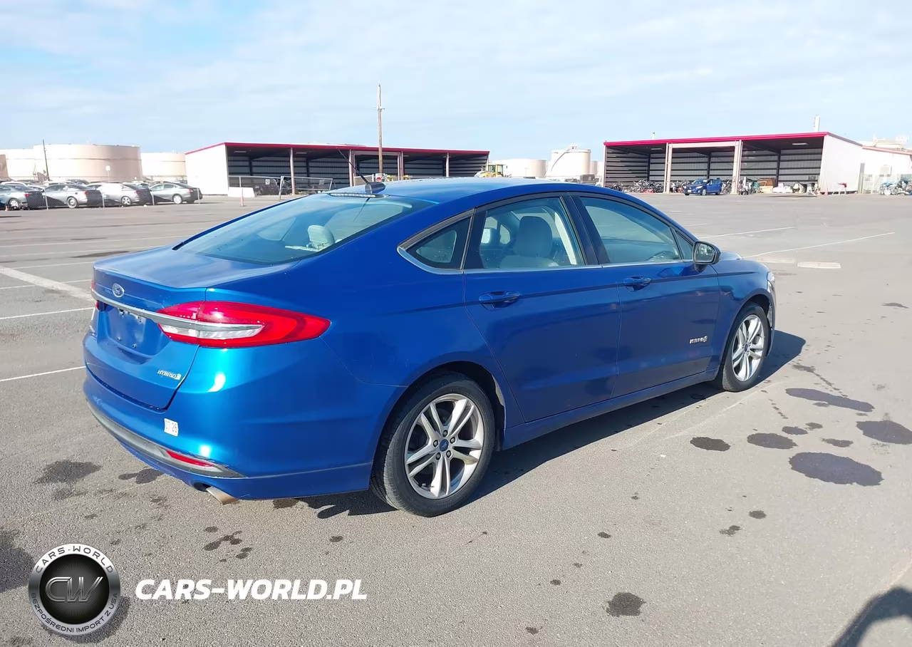 2018 Ford Fusion Hybrid S VIN:3FA6P0UU1JR101266 - 4