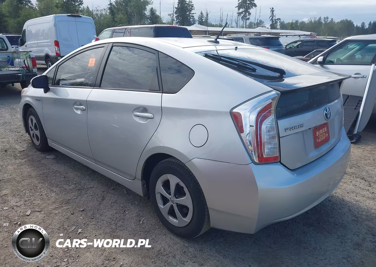 2014 Toyota Prius Four VIN:JTDKN3DU5E1765862 - 3