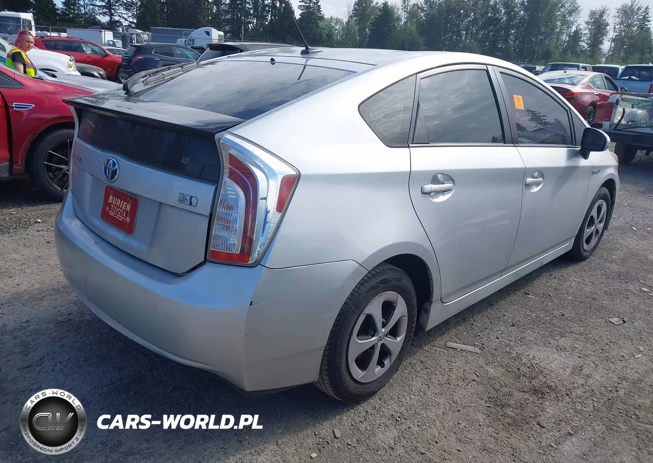 2014 Toyota Prius Four VIN:JTDKN3DU5E1765862 - 4
