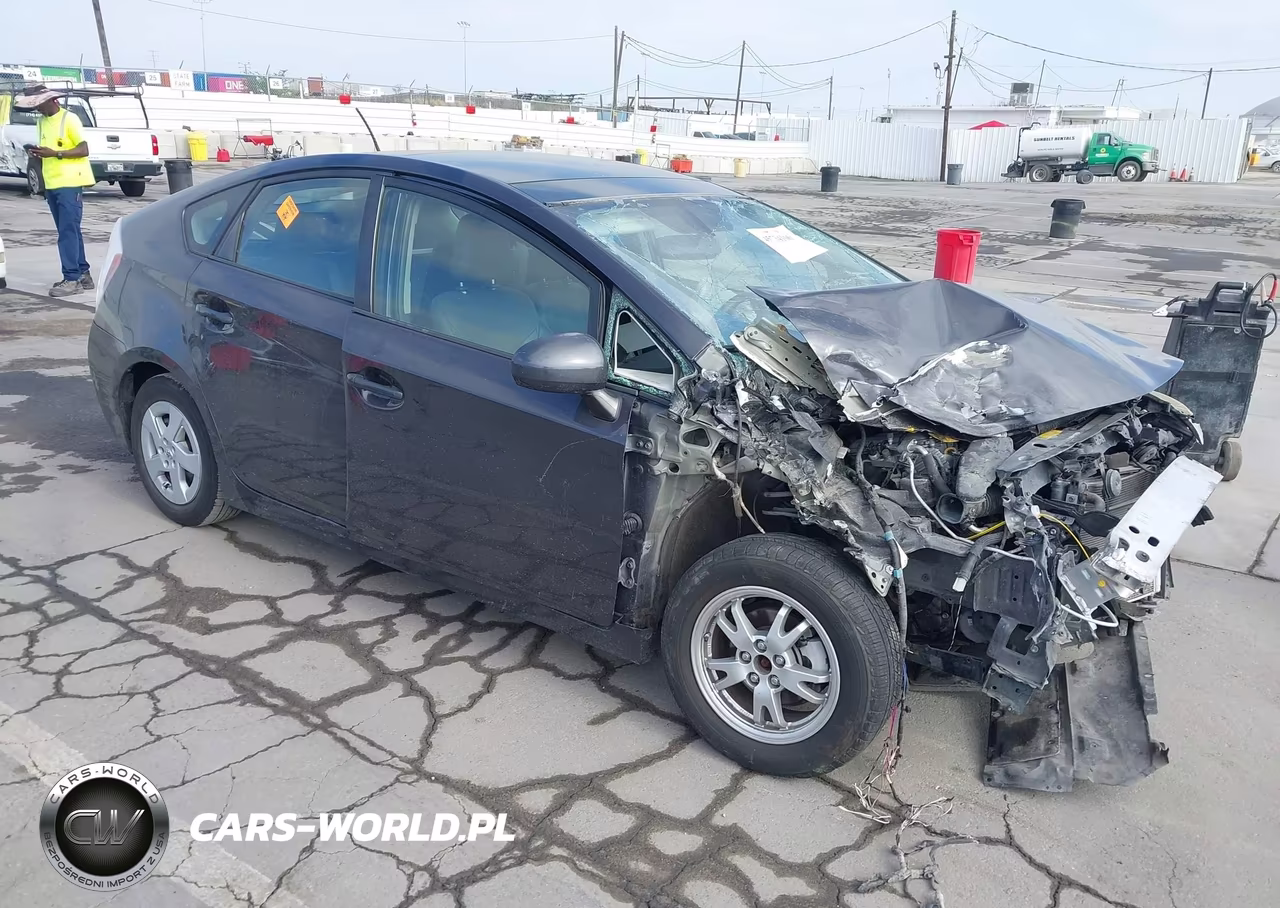 2010 Toyota Prius Iv – zdjęcie 1 z 21