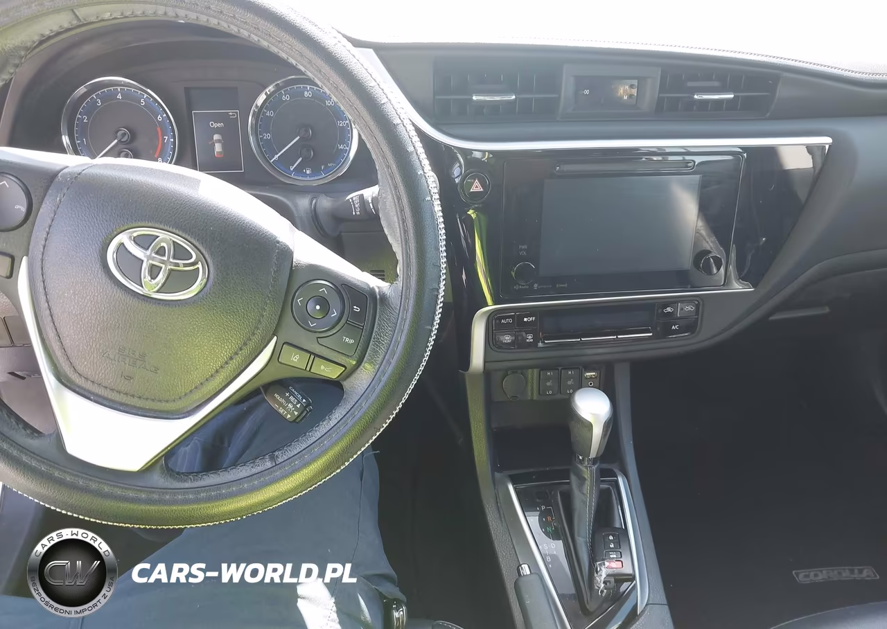 2018 Toyota Corolla Xle VIN:5YFBURHE2JP846932 - 11