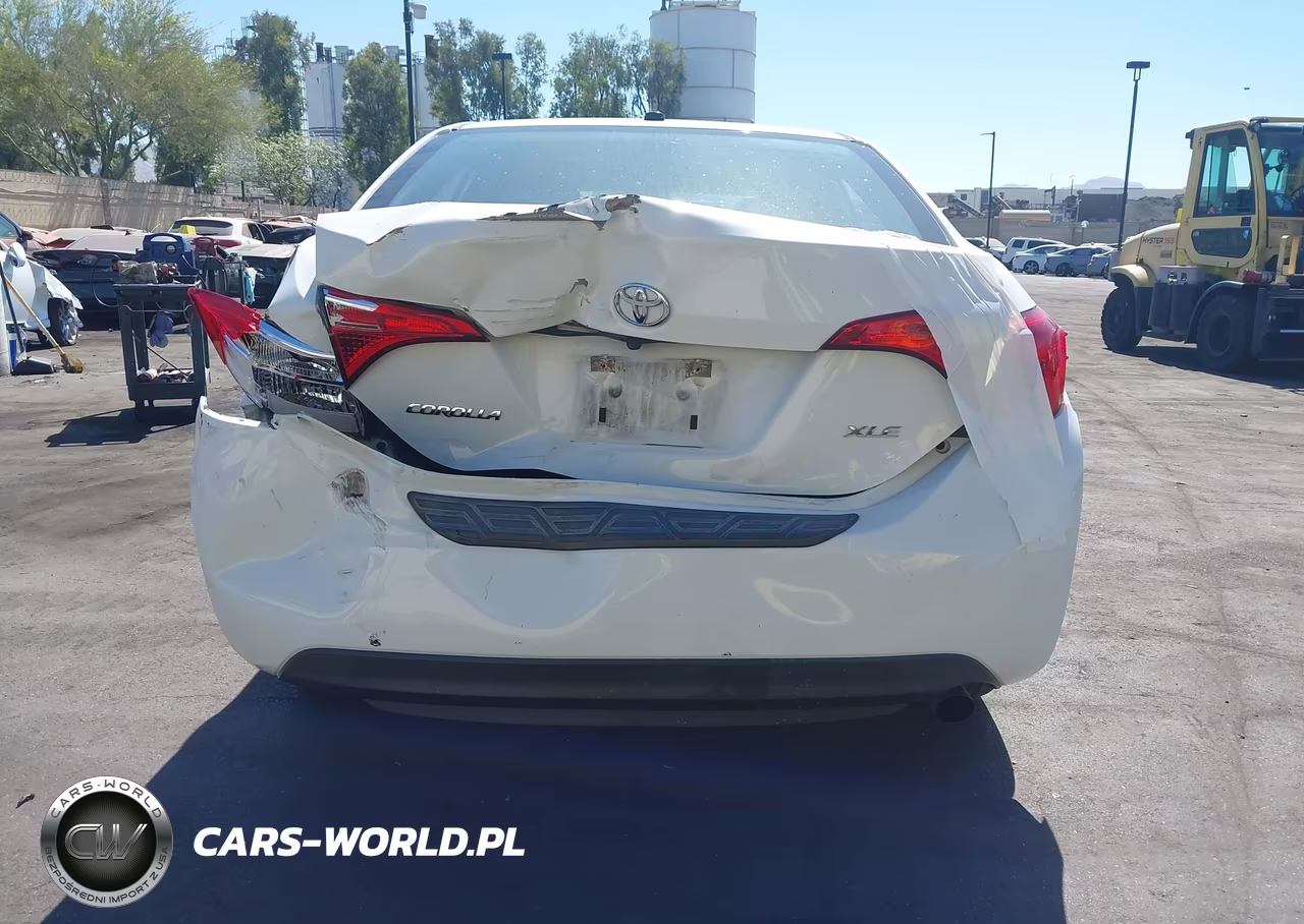 2018 Toyota Corolla Xle VIN:5YFBURHE2JP846932 - 16