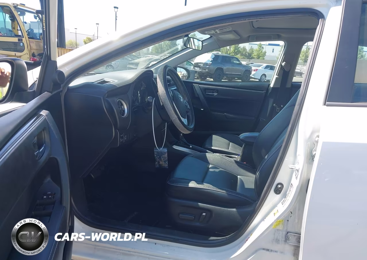 2018 Toyota Corolla Xle VIN:5YFBURHE2JP846932 - 5
