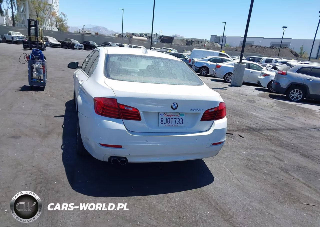 2016 BMW 528I VIN:WBA5A5C50GD527544 - 16