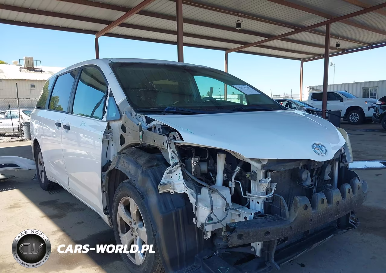 2013 Toyota Sienna L V6 7 Passenger – zdjęcie 1 z 17