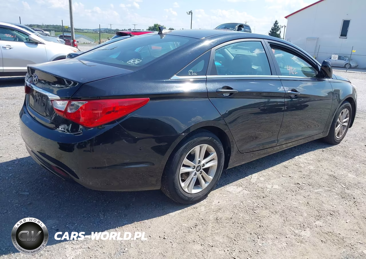 2011 Hyundai Sonata Gls VIN:5NPEB4AC0BH245967 - 4