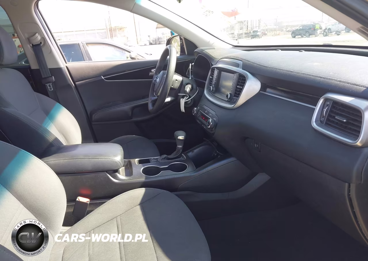 2019 Kia Sorento 3.3L Lx VIN:5XYPG4A53KG487767 - 5