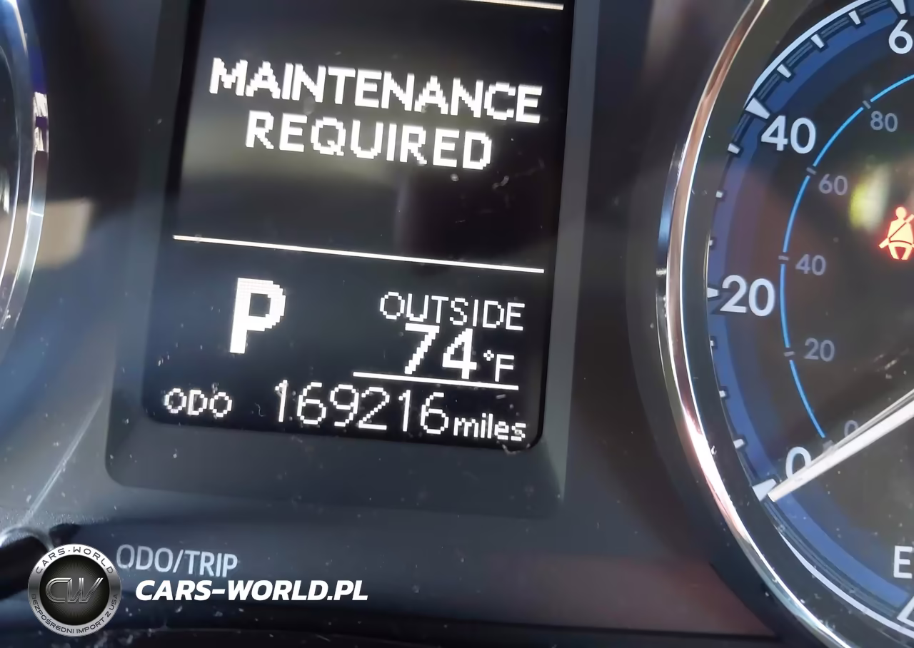 2018 Toyota Corolla Le VIN:5YFBURHE8JP783335 - 15