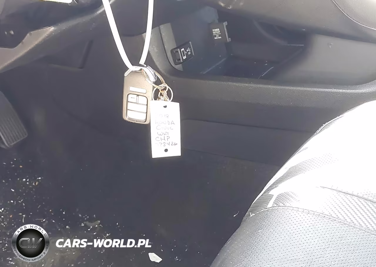 2018 Honda Civic Touring VIN:JHMFC1F94JX014410 - 11